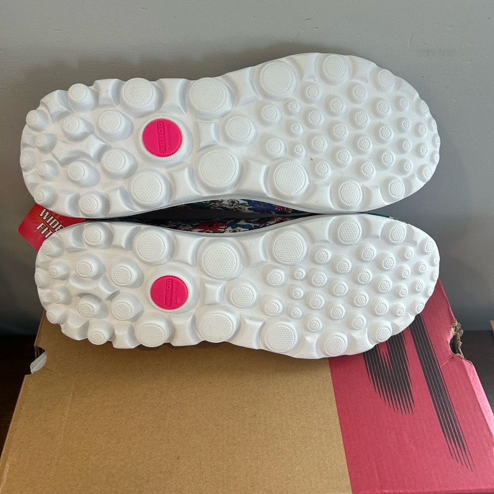 Skechers GOwalk Classic Washable Slip-Ons Spring Safari White Floral Size 11 New - Picture 11 of 12